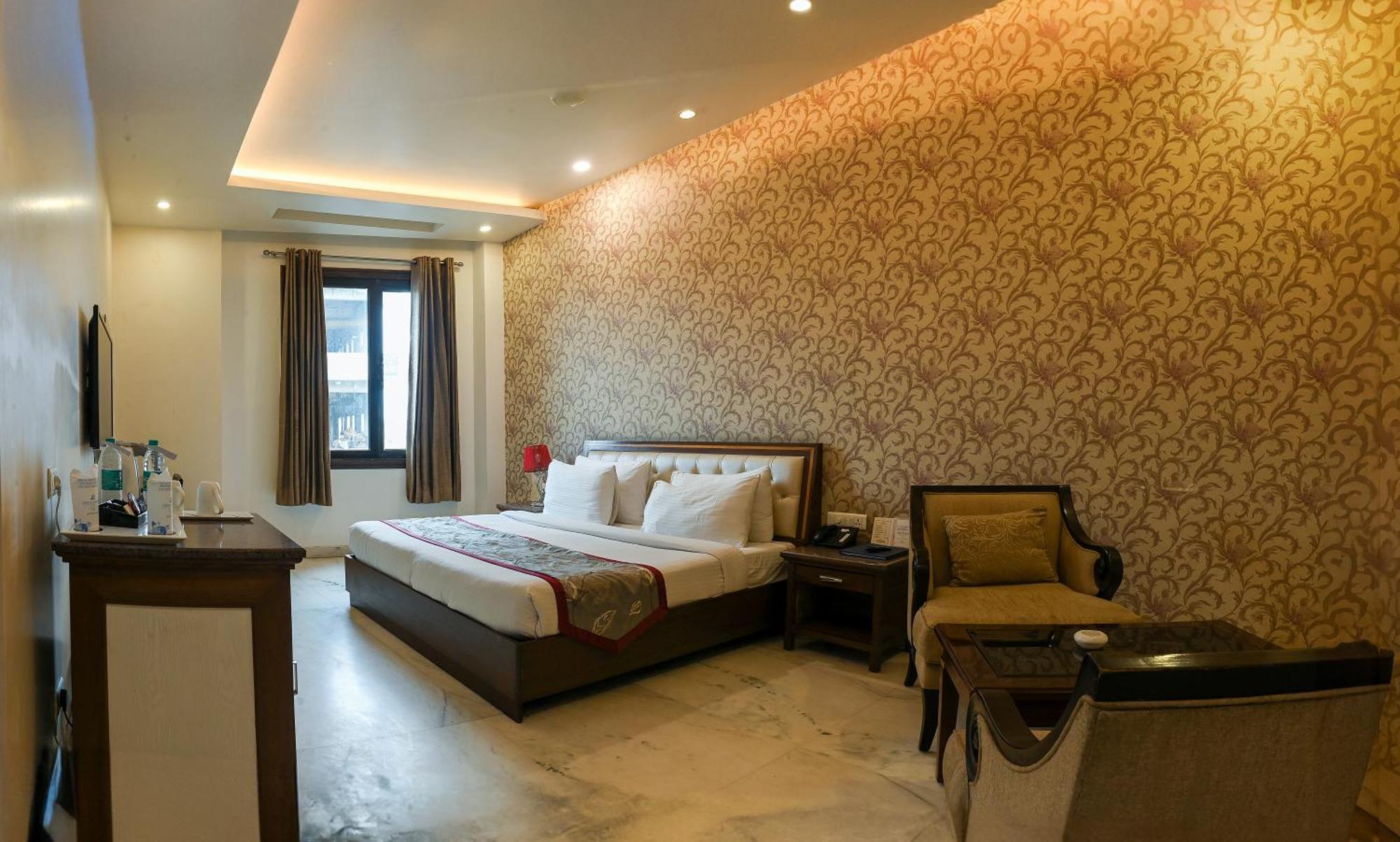 Hotel Leela Grande Karnāl Exteriér fotografie