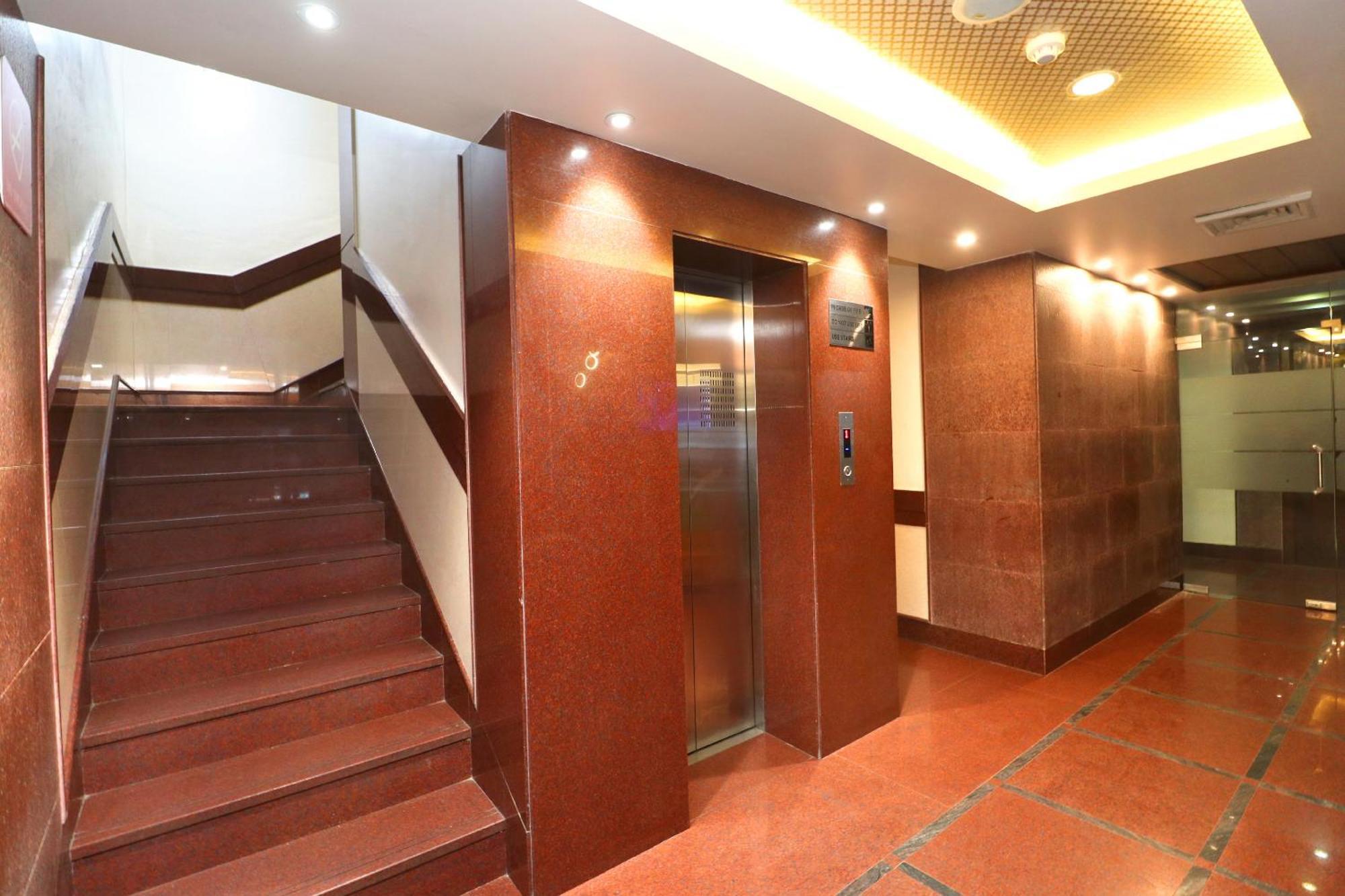 Hotel Leela Grande Karnāl Exteriér fotografie