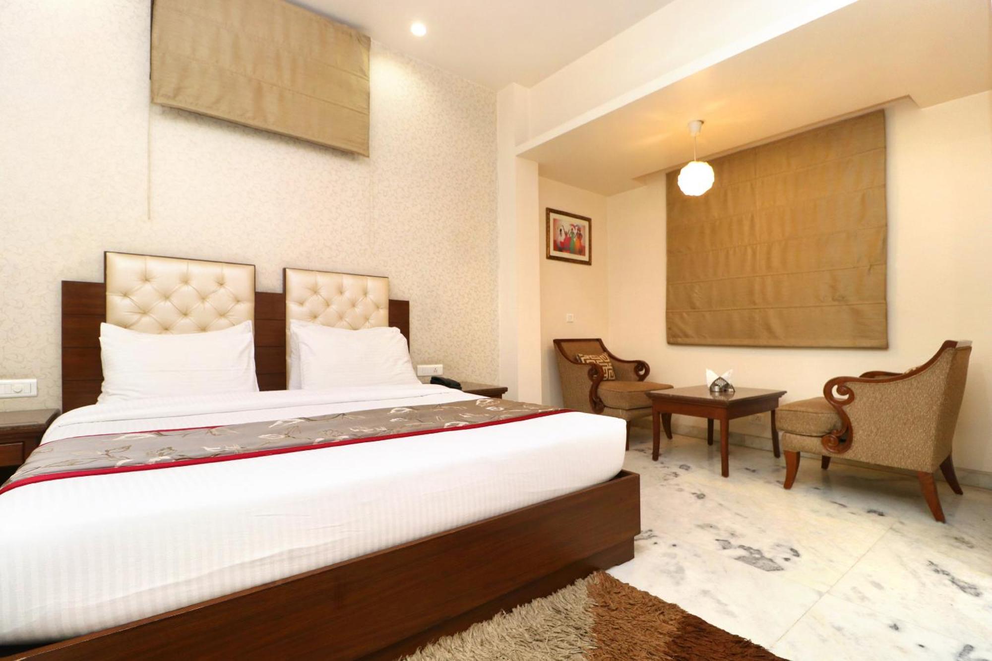 Hotel Leela Grande Karnāl Exteriér fotografie