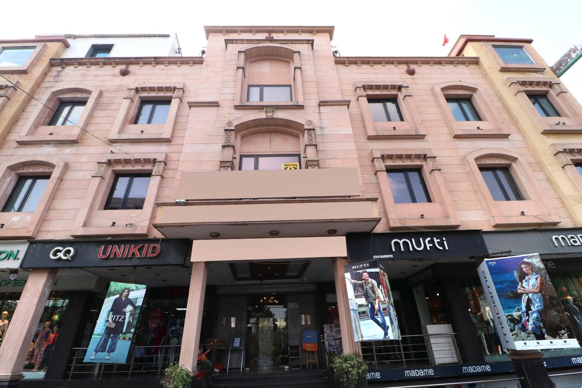 Hotel Leela Grande Karnāl Exteriér fotografie